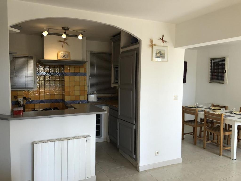 Appartement 60M2 - 2 Chambres A Une Minute Des Plages, Parking Prive Sausset-les-Pins Buitenkant foto